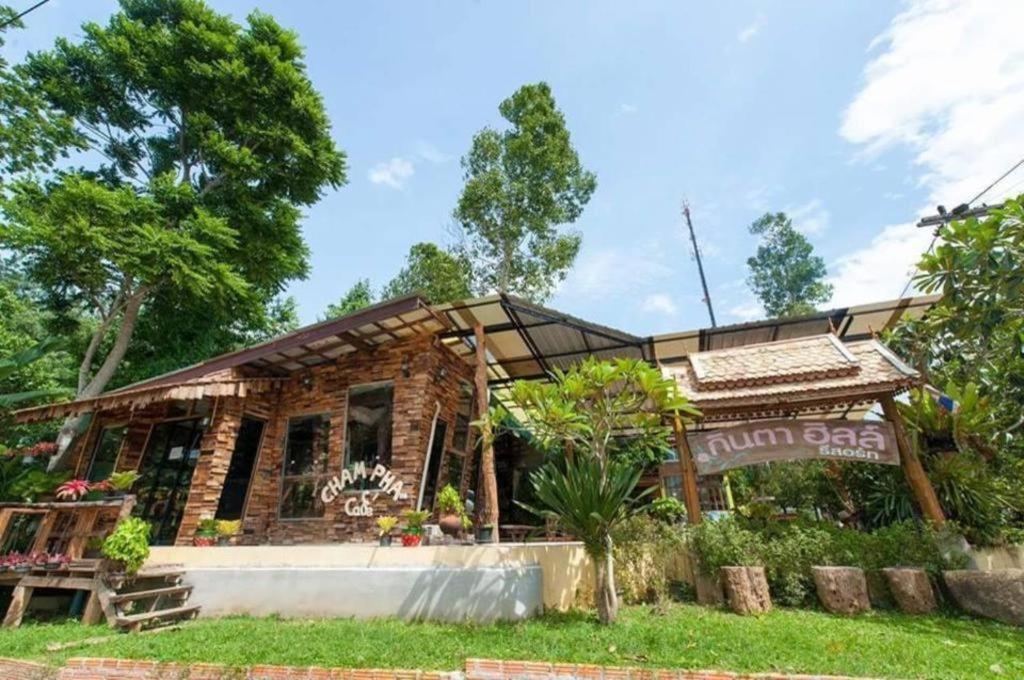 Kanta Hill Resort Nakhon Szi Thammarat Kültér fotó