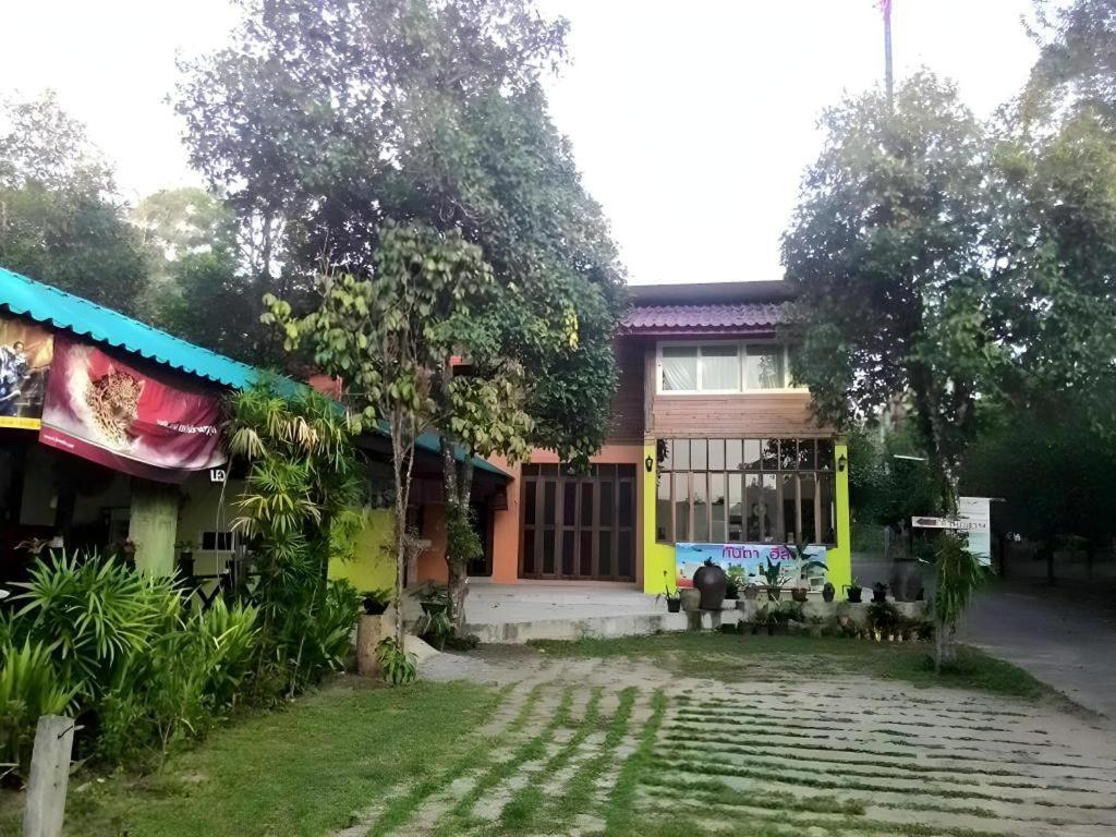 Kanta Hill Resort Nakhon Szi Thammarat Kültér fotó