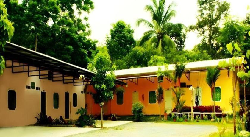 Kanta Hill Resort Nakhon Szi Thammarat Kültér fotó