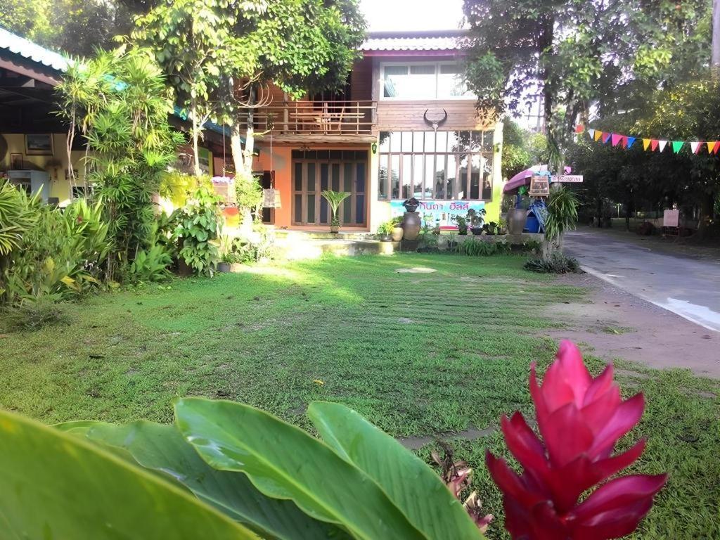 Kanta Hill Resort Nakhon Szi Thammarat Kültér fotó