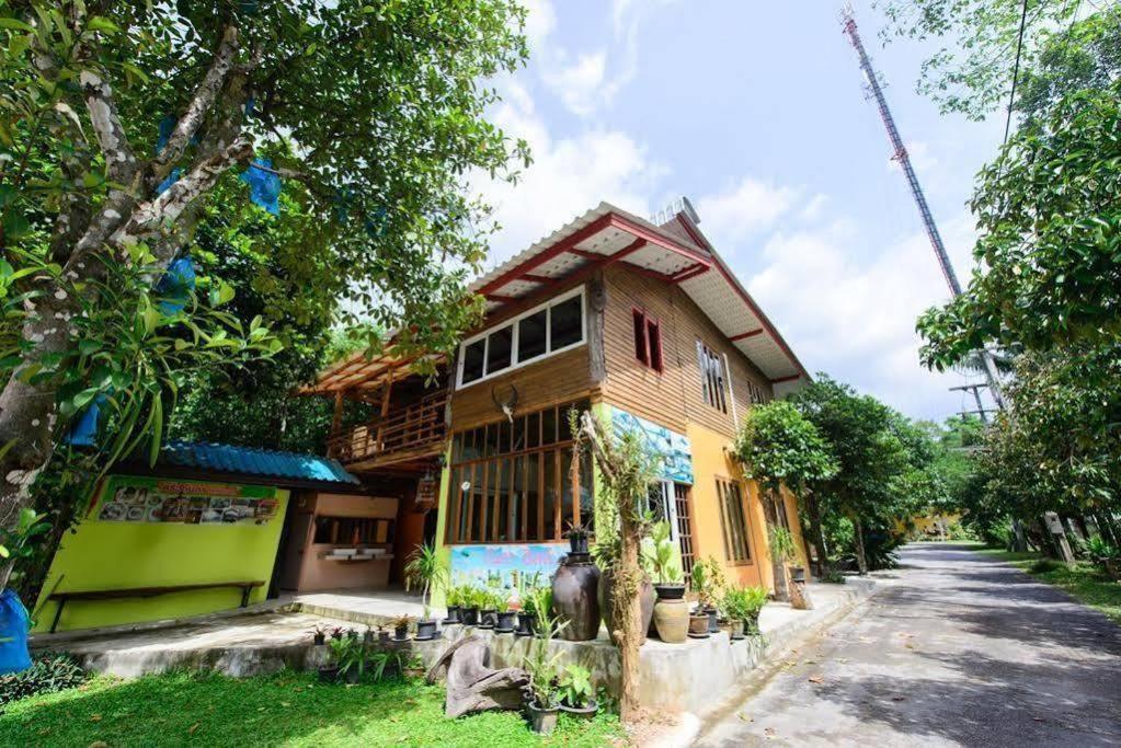 Kanta Hill Resort Nakhon Szi Thammarat Kültér fotó