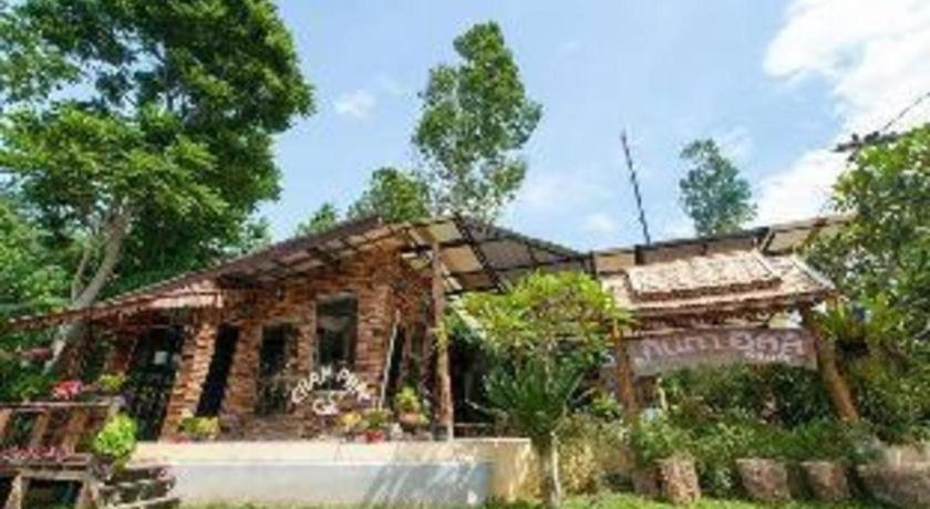 Kanta Hill Resort Nakhon Szi Thammarat Kültér fotó